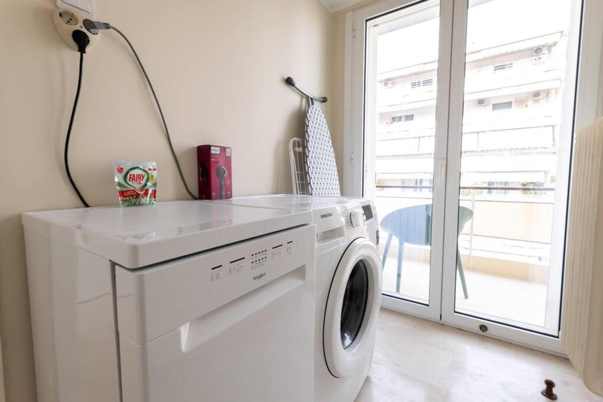 Amfitritis Family Lux Apartment At Palaio Faliro Athens Exterior photo