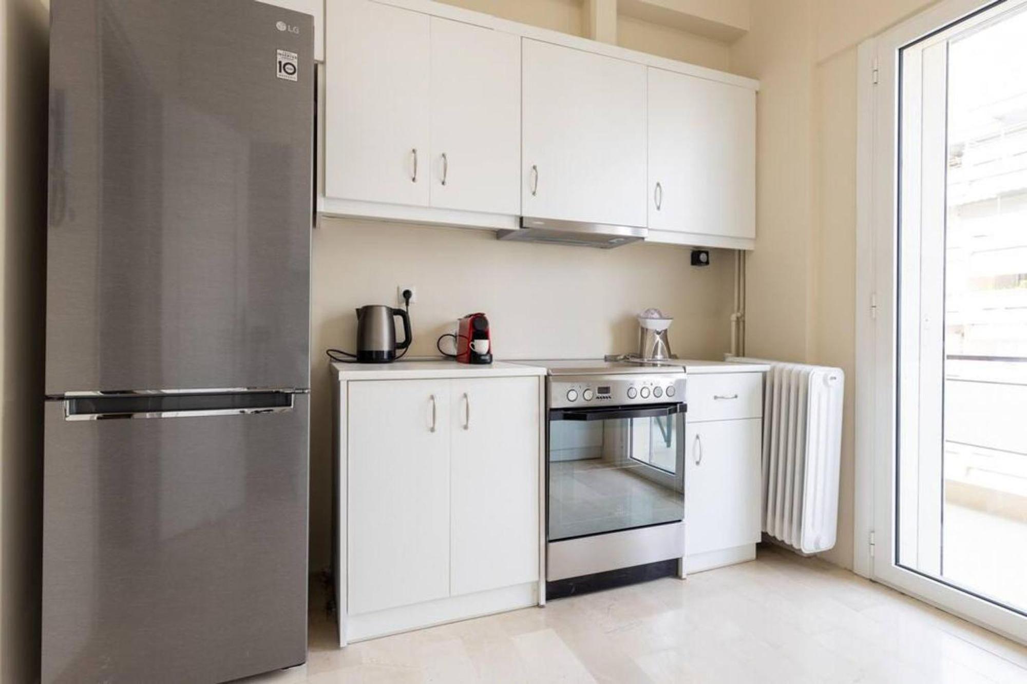 Amfitritis Family Lux Apartment At Palaio Faliro Athens Exterior photo